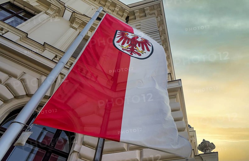 State flag of Brandenburg, Potsdam Administrative Court, Court building, Friedrich-Ebert-Straße, Brandenburg, Germany