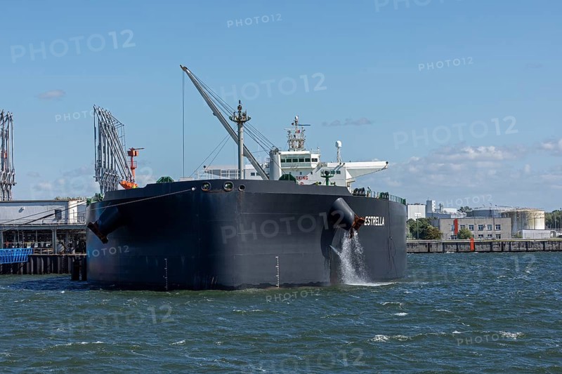 Oil tanker Estrella, overseas harbour, Warnemünde, Rostock, Mecklenburg-Western Pomerania, Germany
