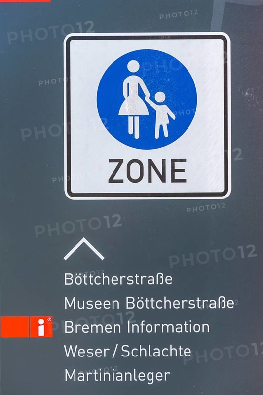 Info sign for various sights, Böttcherstrasse, cultural monuments in the historic city centre, numerous sights, tourist attraction, pedestrian zone, Hanseatic city of Bremen, Germany