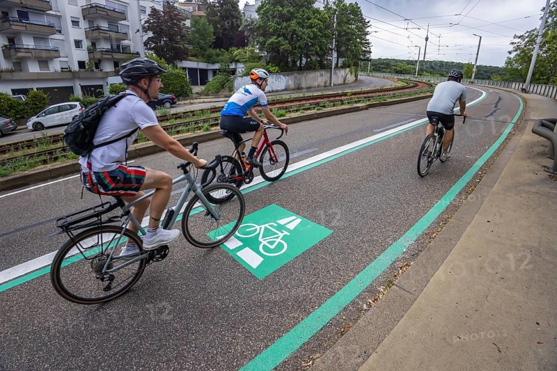 New cycle lane between Stuttgart and Degerloch. A 600 metre cycle lane has been created in the section between Pischekstraße and Geroksruhe. The expansion brings improvements to the main cycle route 41, but removes a lane for cars // 07.07.2025. Stuttgart, Baden-Württemberg, Germany