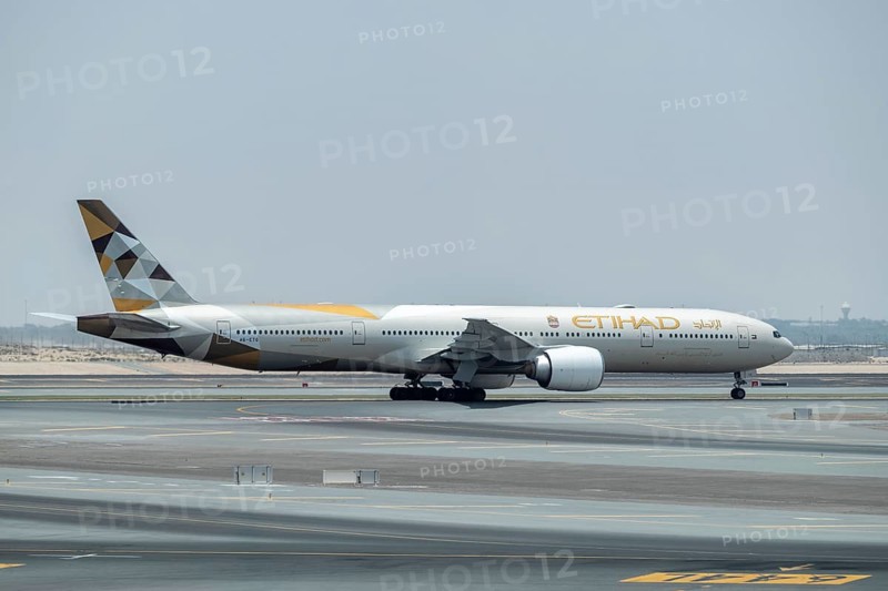 Aircraft Etihad Airways, A6-ETG, Boeing 777-300ER, Abu Dhabi, United Arab Emirates