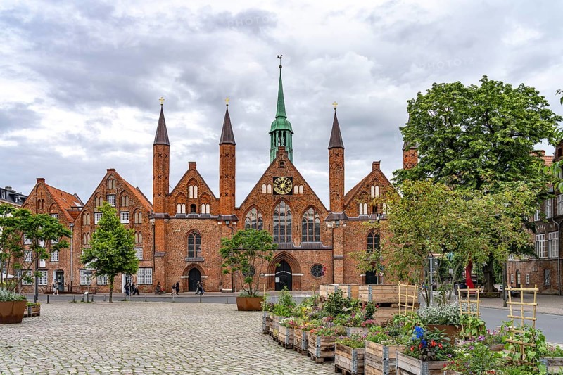 Geibelplatz and Heiligen-Geist-Hospital in the Hanseatic city of LÃ¼beck, Schleswig-Holstein, Germany