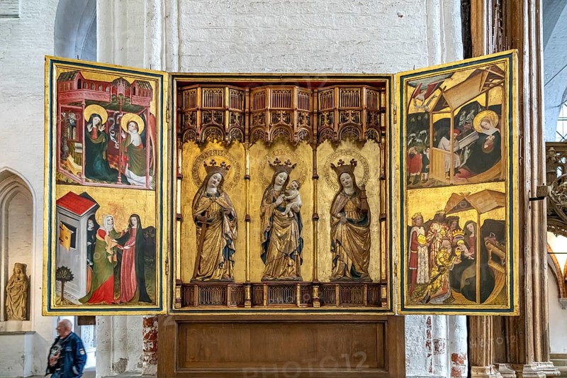Altar of the Stecknitzfahrer in the interior of LÃ¼beck Cathedral, Hanseatic City of LÃ¼beck, Schleswig-Holstein, Germany