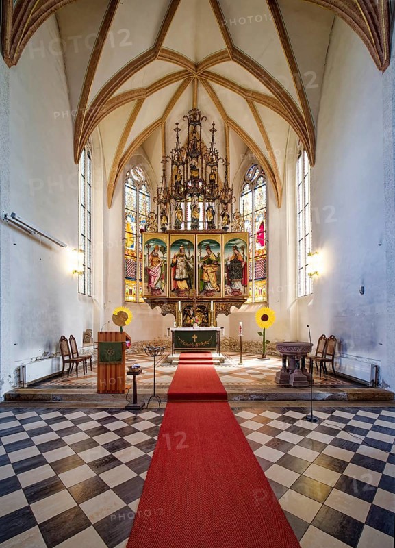 Döbeln St Nicolai Church with carved altar, probably around 1520, interior view, Döbeln Old Town, Döbeln, Saxony, Germany