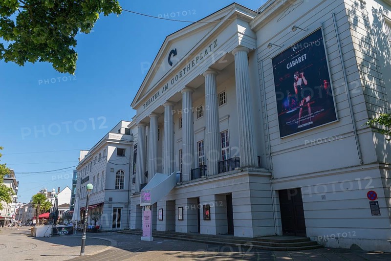 Theatre at Goetheplatz, playhouse with neoclassical columned front, ramparts, eastern suburb, Ostertor quarter, Johann Wolfgang Goethe, historic square, reconstruction after WW II by architects Werner Commichau and Hans Storm, architecture, culture, leisure, posters, Bremen, Germany