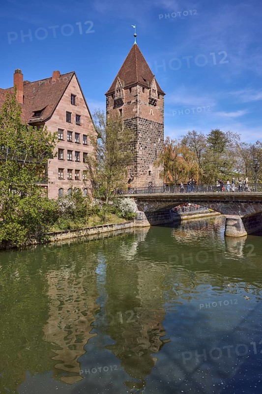 Schuldturm, river Pegnitz, bridge, historical buildings, house, trees, reflections, water surface, blue sky, cirrostratus clouds, HeubrÃ¼cke, Vordere Insel SchÃ¼tt, Nuremberg, Middle Franconia, independent city, Bavaria, Germany