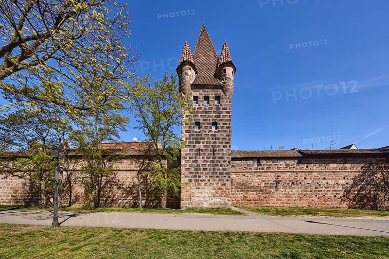 Old town, city fortification, city wall, defence defence tower, footpath, tree, lawn, blue sky, Frauentor wall, Spittlertorzwinger, Nuremberg, Middle Franconia, independent city, Bavaria, Germany