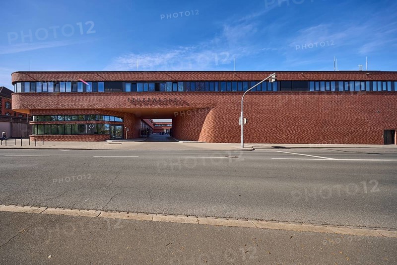 Fire Station 1, modern architecture, driveway, street, blue sky, ReutersbrunnenstraÃŸe, Nuremberg, Middle Franconia, independent city, Bavaria, Germany