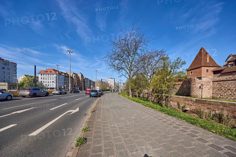 Spittlertorzwinger, footpath and cycle path, road, directional arrows, general architecture, city fortifications, city wall, defence defence tower, kennel, trees, meadow, Am PlÃ¤rrer, Frauentorgraben, Frauentor wall, Nuremberg, Middle Franconia, independent city, Bavaria, Germany