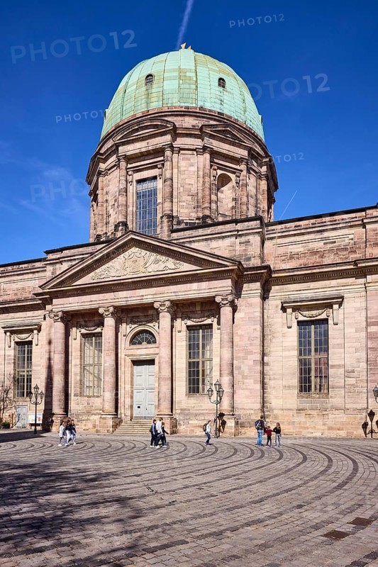 Church of St Elisabeth, architectural style classicism, dome, columns, cobblestone pavement, pedestrians as secondary motif, blue sky, cirrostratus clouds, Jakobsplatz, Nuremberg, Middle Franconia, independent city, Bavaria, Germany