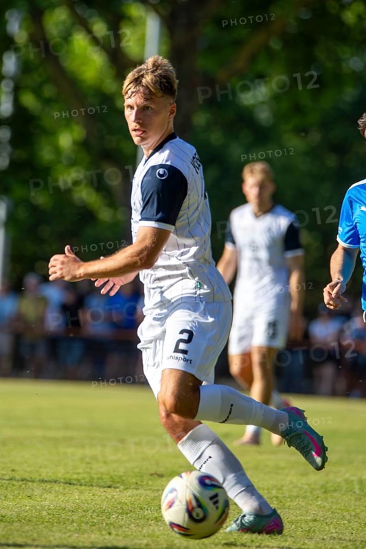SC KÃ¤fertal against Waldhof Mannheim (test match) ***Picture: Sascha Voelcke
