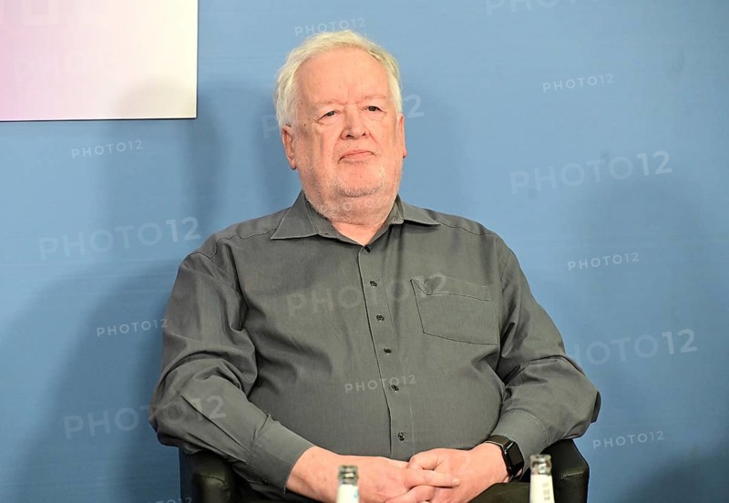 Prof Hans von Storch (University of Hamburg, Ocean University of China) takes part in a panel discussion organised by Springer Nature Wissenschaftsverlag. The topic of the Science on the Spree 2025 event is heat, drought, heavy rain - How do we adapt to the consequences of climate change?