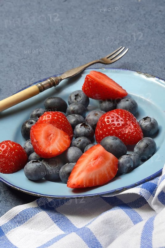 Plate with strawberries and blueberries, Fragaria, Vaccinium