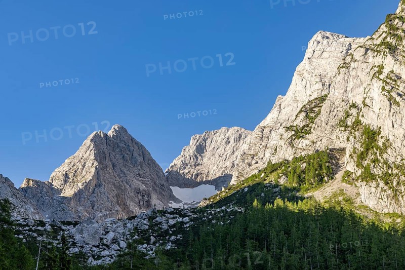 Blue ice glacier in the middle of Blaueisspitze, Hochkalter and Rotpalfen, Berchtesgaden Alps, Berchtesgaden National Park, Ramsau, Berchtesgadener Land, Upper Bavaria, Bavaria, Germany