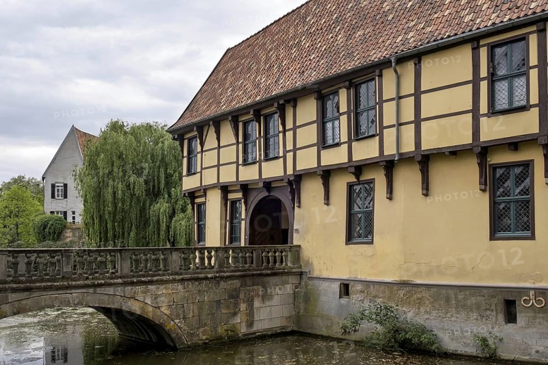 Lower castle moated castle Burgsteinfurt, Steinfurt, Muensterland, North Rhine-Westphalia, Germany