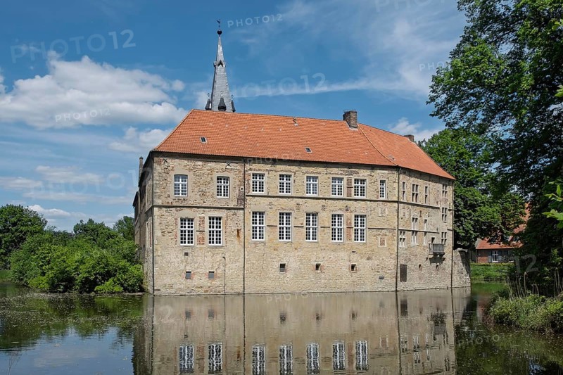 LÃ¼dinghausen Castle, moated castle, Renaissance castle, LÃ¼dinghausen, MÃ¼nsterland, North Rhine-Westphalia, Germany