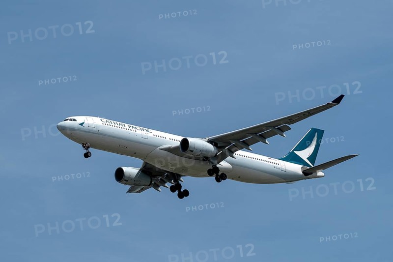Aircraft Cathay Pacific, B-LAZ, Airbus A330-300