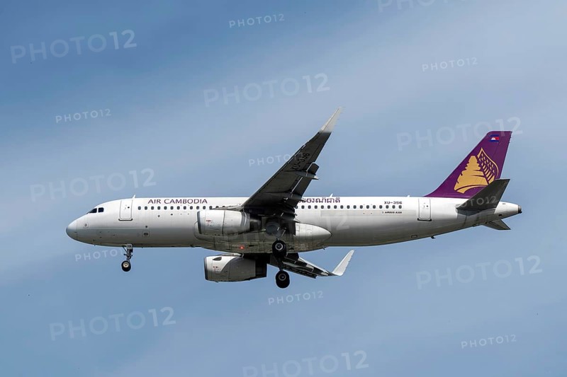 Aircraft Air Cambodia, XU-356, Airbus A320-200