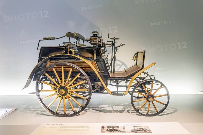 Benz Dos-Ã -Dos from 1899: The Mercedes-Benz Museum in Stuttgart presents a journey through the automotive history of the global corporation. The history of the Mercedes star begins with the first automobile in 1886. 160 vehicles are on display. Stuttgart, Baden-WÃ¼rttemberg, Germany