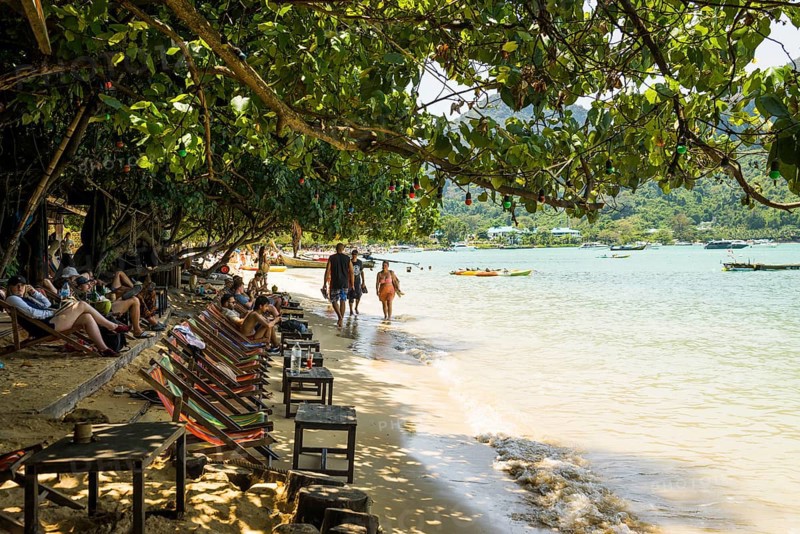 Beach bar, Loh Dalum Beach, Koh Phi Phi, Krabi, Andaman Sea, Thailand