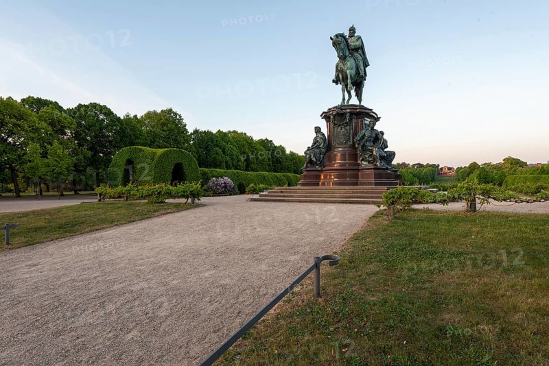 Equestrian statue of Grand Duke Friedrich Franz II of Mecklenburg-Schwerin in the palace gardens of Schwerin, Mecklenburg-Vorpommern, Germany