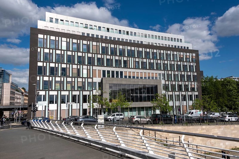 The modern office building of the Federal Press Conference in Berlin-Mitte rises strikingly on the banks of the Spree, directly on the KronprinzenbrÃ¼cke, Berlin, Germany