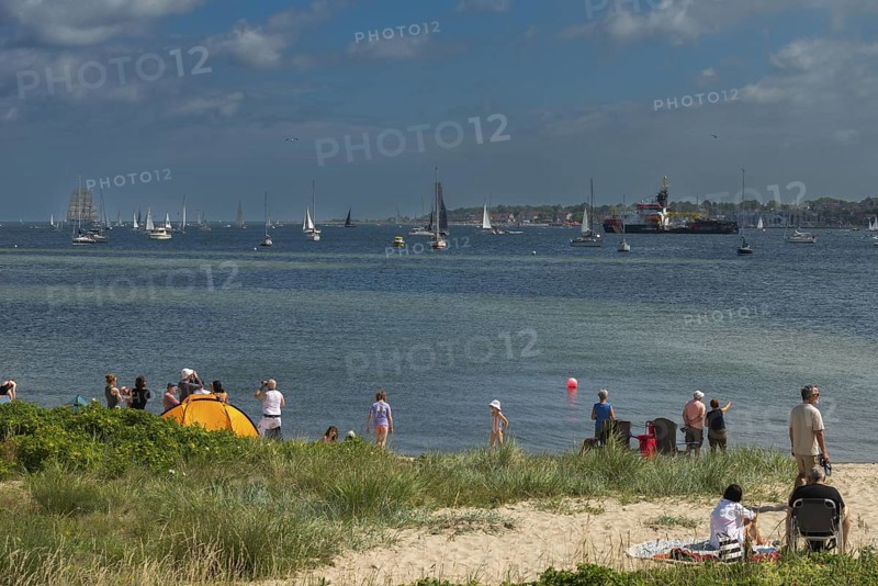 Windjammer parade 2025 on the Kiel Fjord at the end of the Kiel Week, tall ships, three-master, sail training ship Gorch Fock, Arkona coast guard ship, maritime police, Laboe marina, naval memorial, spectators, Falkenstein beach life, lighthouse, summer weather, sunshine, forest, Kiel, Schleswig-Holstein, Germany