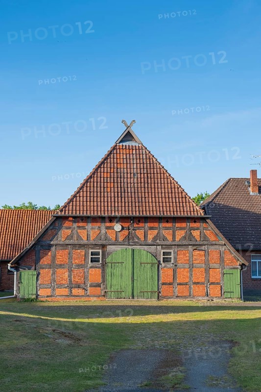 View of an old farm building, Half-timbered, Historical, Böhme, Heidekreis, Rethem Aller, Leine Aller Tal, Lower Saxony, Germany