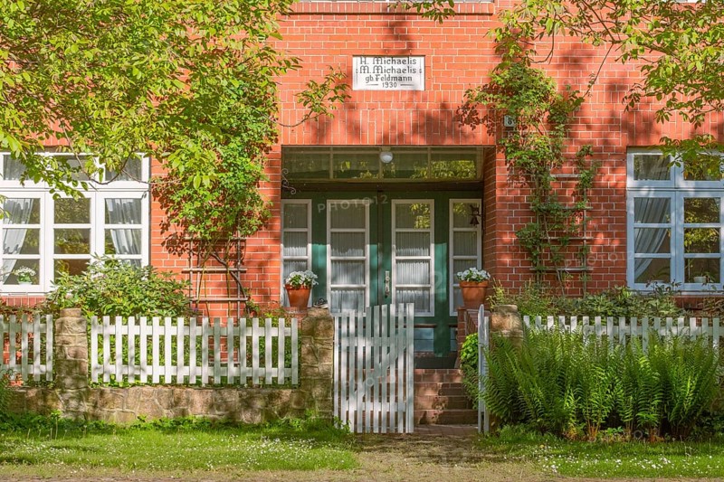 View of the entrance area of a farmhouse, Historic, Frankenfeld, Heidekreis, Bad Fallingbostel, Leine Aller Tal, Lower Saxony, Germany