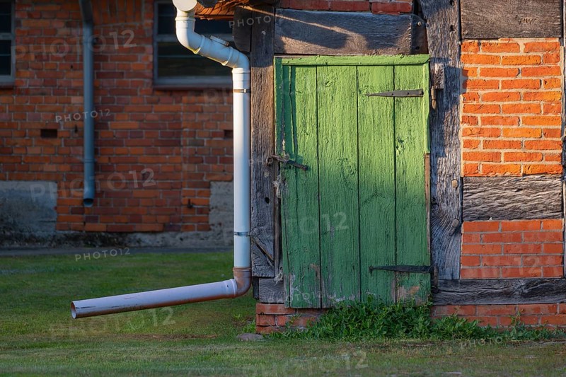 View of a stable door of a farm, Half-timbered, Historical, Böhme, Heidekreis, Rethem Aller, Leine Aller Tal, Lower Saxony, Germany