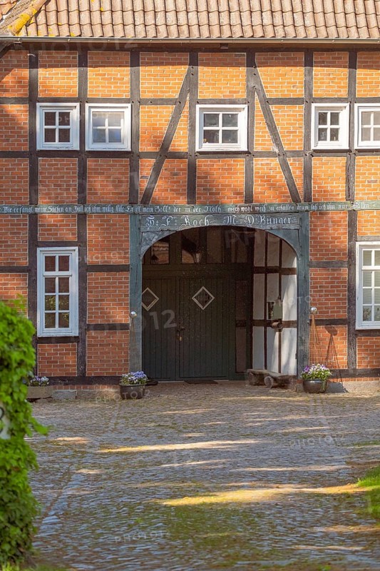 View of the entrance area of a farmhouse, Half-timbered, Historic, Frankenfeld, Heidekreis, Bad Fallingbostel, Leine Aller Tal, Lower Saxony, Germany