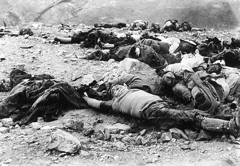 Boxer Rebellion China, Chinese killed during the Boxer Rebellion between 1900 and 1901. Photograph from around 1900 from the album of a German officer
