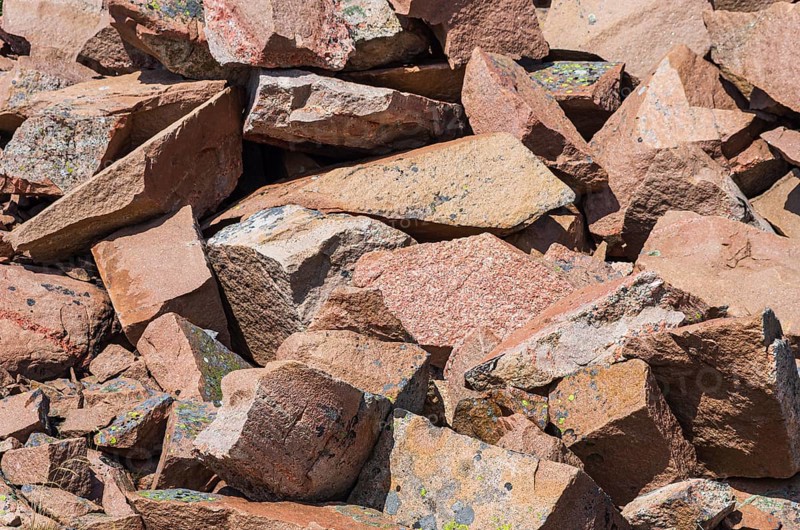 Boulders of BohuslÃ¤n granite near Lysekil, BohuslÃ¤n, VÃ¤stra Götalands lÃ¤n, Sweden, Scandinavia