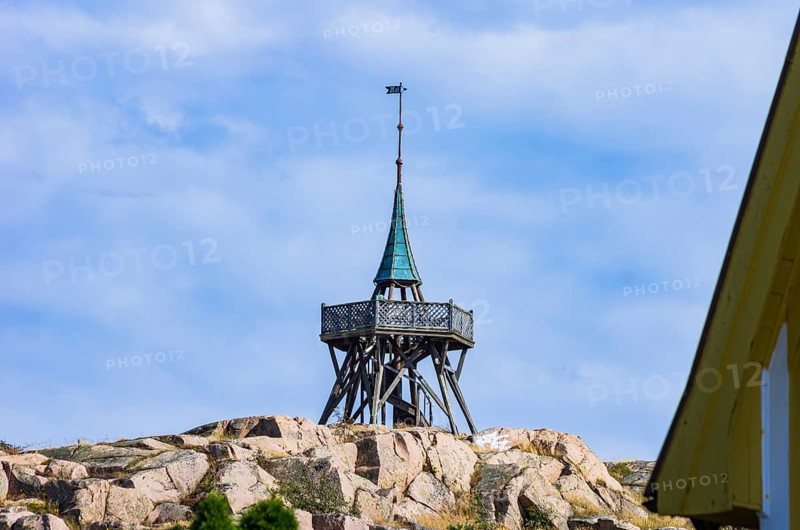 Wooden observation tower on Rosviksberg, Lysekil, BohuslÃ¤n, VÃ¤stra Götalands lÃ¤n, Sweden, Scandinavia