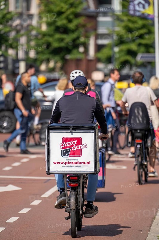 Cycling in the Netherlands, Utrecht, Pizza Bote, delivery service