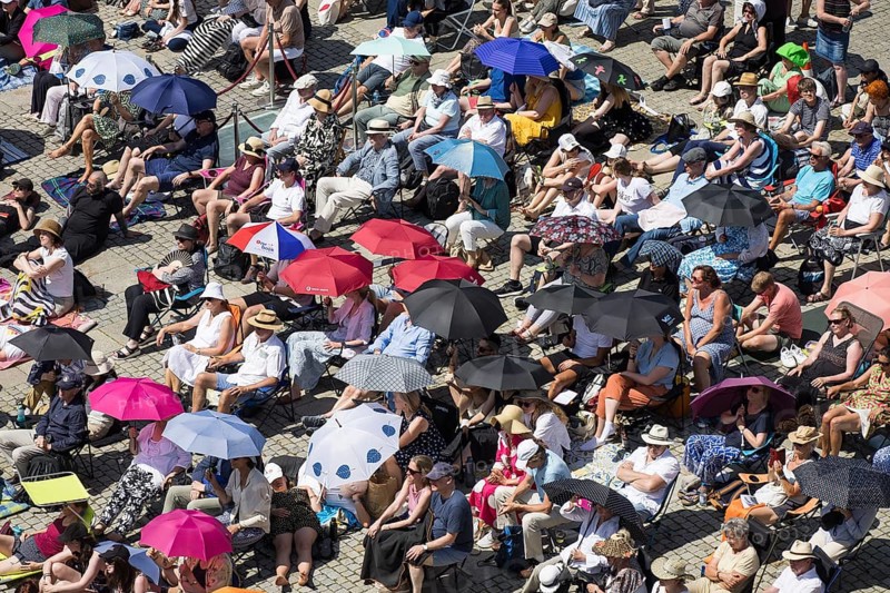Visitors at the Staatsoper fÃ¼r alle, a free open-air concert with conductor Christian Thielemann and the Staatskapelle Berlin on Berlin's Bebelplatz, Berlin, 22 June 2025
