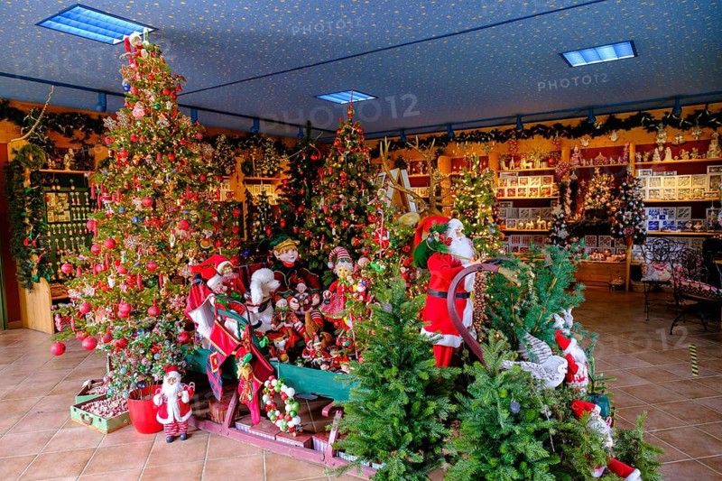 Christmas decorations, Christmas tree decorations manufacturer, glassblower, Neuhaus am Rennsteig, Thuringian Slate Mountains, Thuringia, Germany