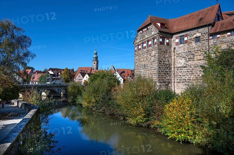 Wenzelburg, Laufer Kaiserburg, built around 1350, Lauf an der Pegnitz, in the back the Johannis church, Middle Franconia, Bavaria, Germany