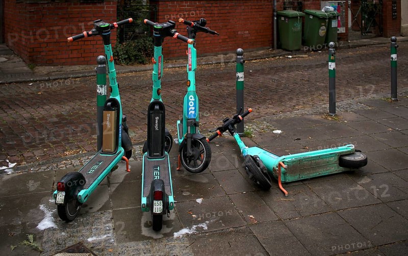 E-scooters, electric scooters, scooters parked and carelessly left lying on the side of the road in the DOTT and SWAP bike rental companies!, Stuttgart, Baden-Württemberg, Germany