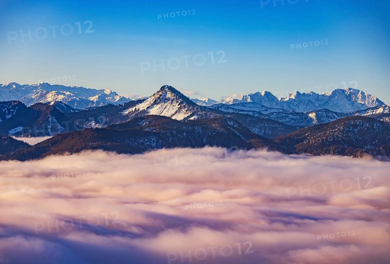 View from Kulmspitze, Faistenauer Schafberg juts out of the sea of fog, inversion weather, Osterhorn Group, Mondseeland Salzkammergut, Upper Austria, Austria