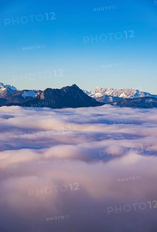 View from Kulmspitze, Schober rising out of a sea of fog, inversion weather, Osterhorn Group, Mondseeland Salzkammergut, Upper Austria, Austria