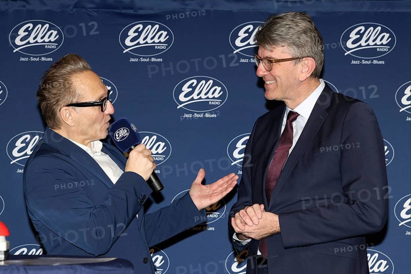 Oliver Dunk and the Federal Government Commissioner for Culture and the Media (BKM) Dr Wolfram Weimer press the red button at 12:00 noon and Ella goes on air. 05.01.2026 at Zig Zag Jazz Club