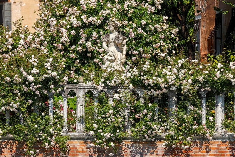 Glass art on the Insola di Murano, Venice, Veneto, ItalyGarden of the Palazzo Malipiero, Venice, Itlay