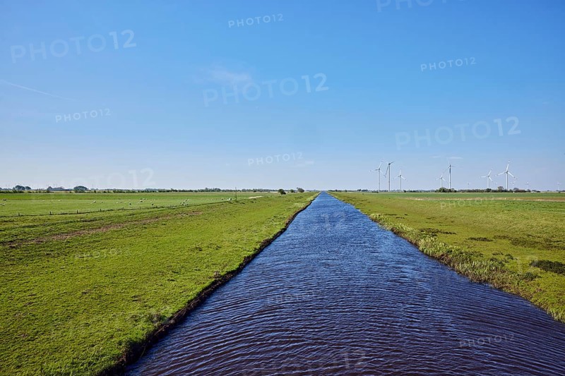 Bach Lecker Au, agricultural land, meadows, wind turbines, pale blue sky, cirrostratus clouds, Alter Deich, Risum-Lindholm, Nordfriesland district, Schleswig-Holstein, Germany