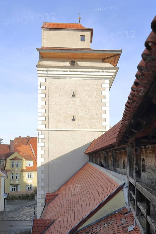 Reimlingen Gate and historic rampart with city wall, city tower, city gate, city fortification, Nördlingen, Bavaria, Germany