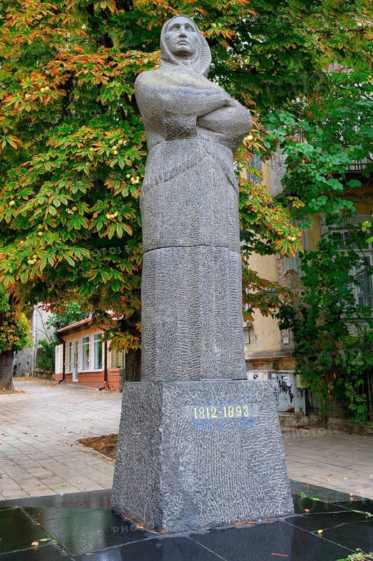 Statue of the famous revolutionary woman Tonka Obretenova also known as Baba Tonka, Rousse, Bulgaria