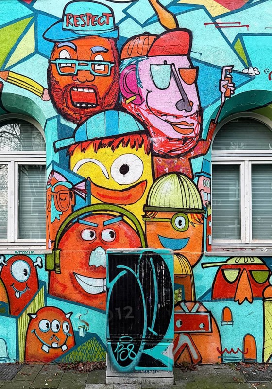 Kiefernstraße children's club, active branch of the Youth Welfare Office in the street art mile Kiefernstraße, Düsseldorf, North Rhine-Westphalia, Germany