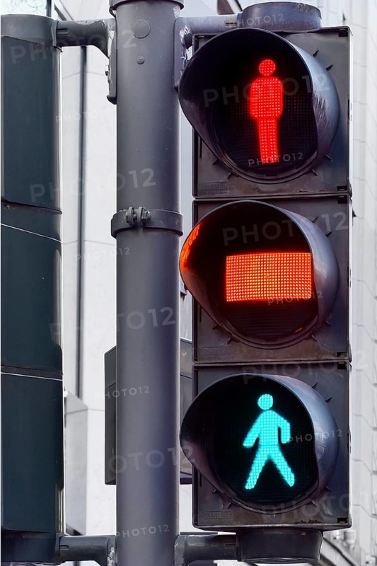 Pedestrian traffic light with yellow phase, Düsseldorf is the only city in Germany with a yellow phase for pedestrians, North Rhine-Westphalia, Germany
