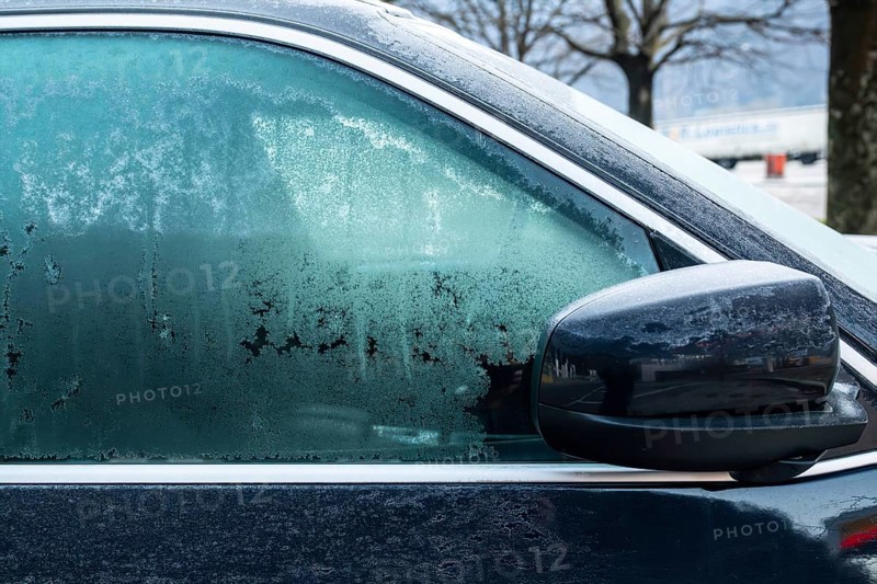 Auto Seitenfenster Frost, Lugano, Tessin, Switzerland