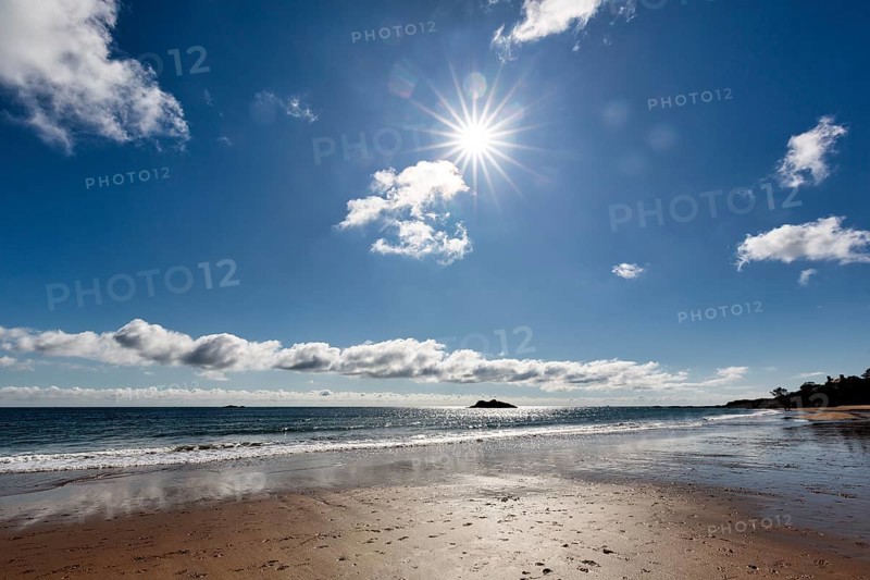 Empty sandy beach, Cumulus, Autumn sunshine, Singing Beach, Manchester-by-the-Sea, Cape Ann, Massachusetts, New England, USA
